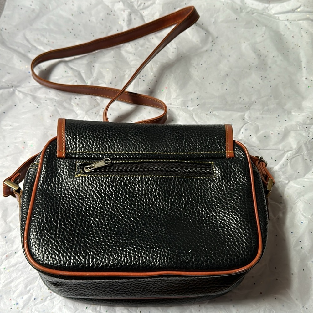 Dooney and bourke crossbody - Picture 2 of 5